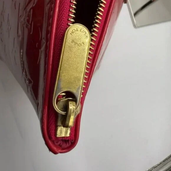 EUC Authenticated Louis Vuitton Monogram Vernis Bellevue PM - Picture 13 of 15